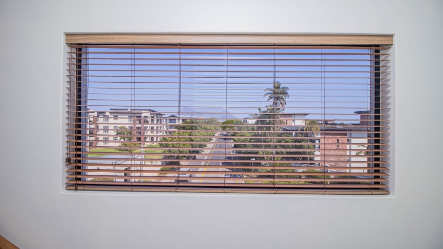 To Let 4 Bedroom Property for Rent in Royal Ascot Western Cape